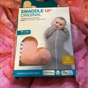 Newborn love to dream swaddle